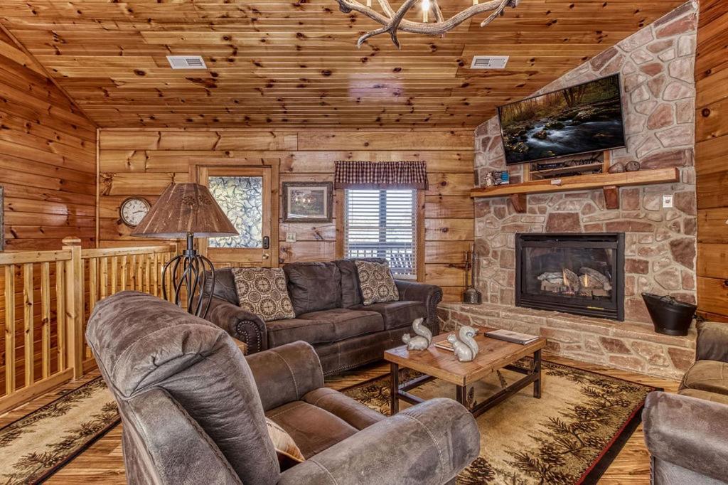 The Nut House, Hot Tub, Game Room, Wifi, 1089 Free Tickets Each Paid Day, Dollywood And More! 鸽子谷 外观 照片
