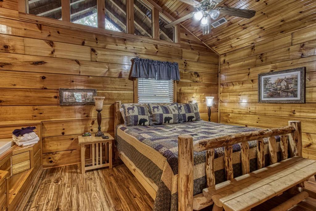 The Nut House, Hot Tub, Game Room, Wifi, 1089 Free Tickets Each Paid Day, Dollywood And More! 鸽子谷 外观 照片